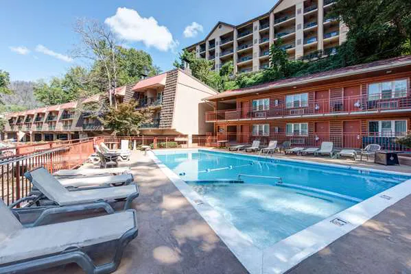 Quality Inn Creekside - Downtown Gatlinburg 4