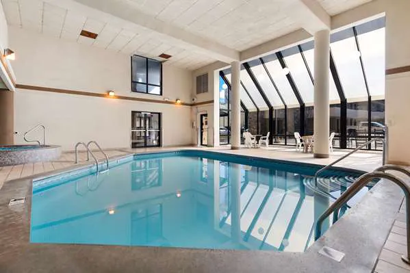 The Wander Hotel, a Ramada by Wyndham 4