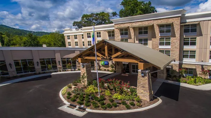 Holiday Inn Express Gatlinburg Downtown by IHG 4