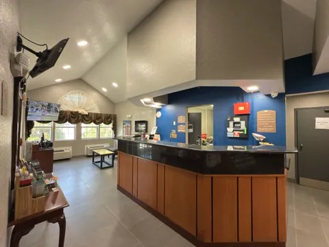 Microtel Inn & Suites by Wyndham Gatlinburg 4