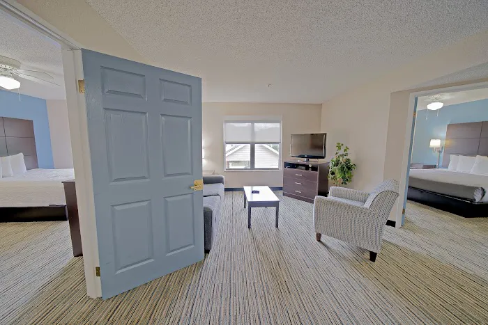 All Season Suites 4