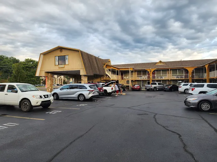 Conner Hill Motor Lodge 4