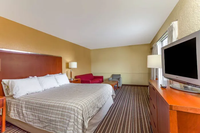 Days Inn by Wyndham Pigeon Forge South 4
