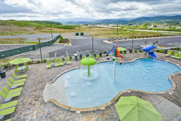 Home2 Suites by Hilton Pigeon Forge 4