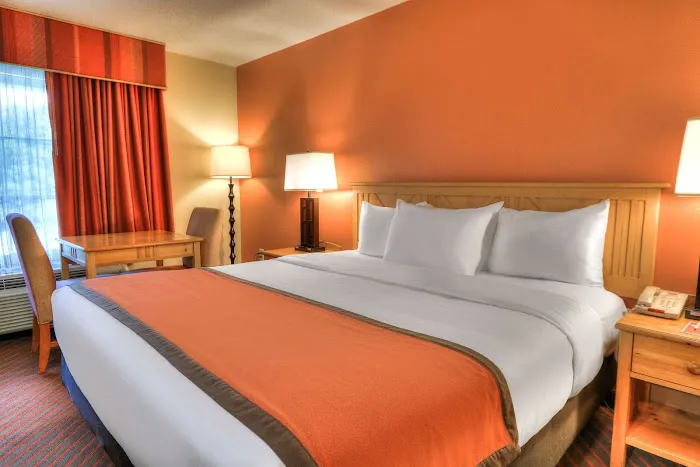 Econo Lodge Pigeon Forge Riverside 4