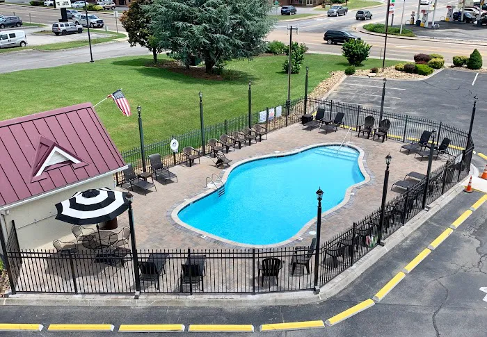 Landmark Inn 4