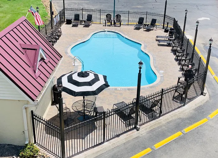 Landmark Inn 4