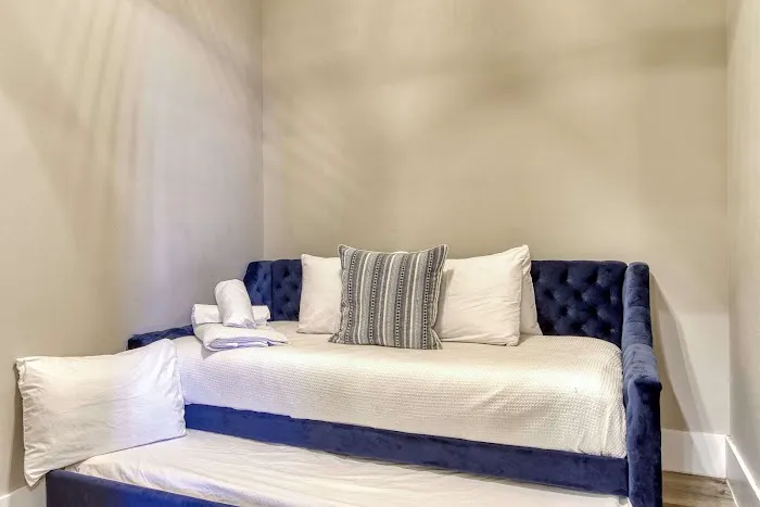 Central Hotel, New Hotel Collection Smoky Mountains 4