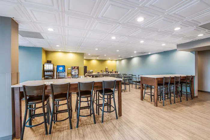 SureStay Plus Hotel by Best Western Sevierville 4