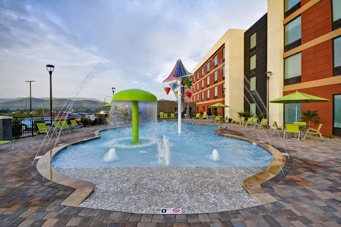 Tru by Hilton Pigeon Forge 4