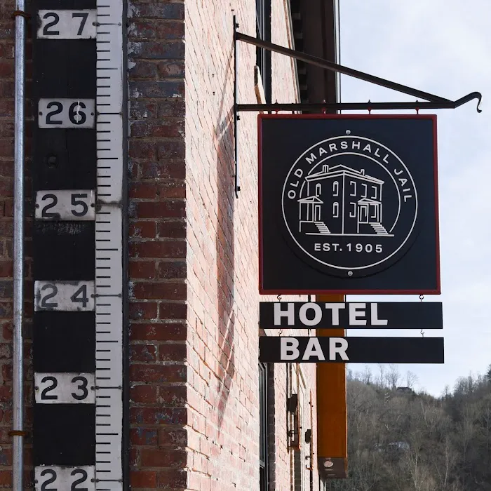 Old Marshall Jail Hotel 4