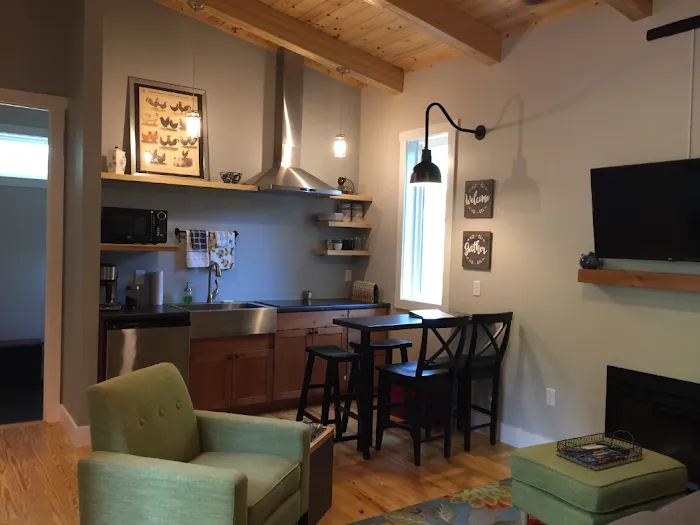 Farmside Village Cabin Rentals at Frizzlehead Farm 4