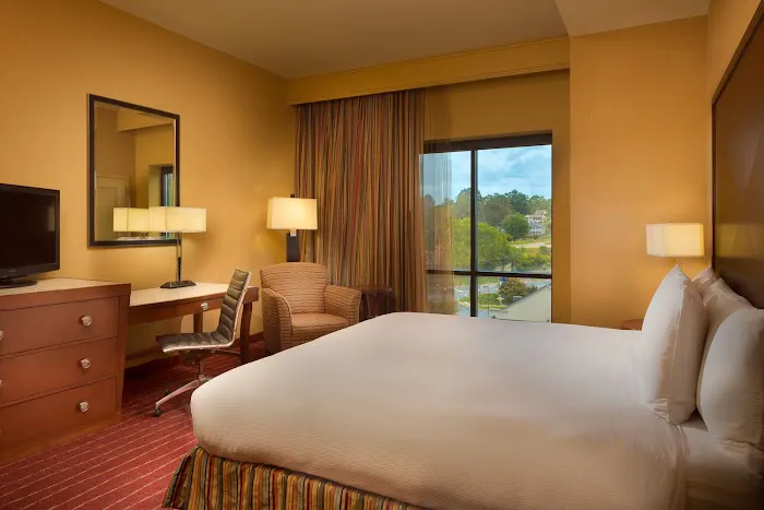 DoubleTree by Hilton Hotel Asheville - Biltmore 4