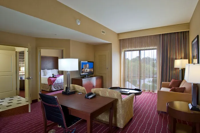 DoubleTree by Hilton Hotel Asheville - Biltmore 4