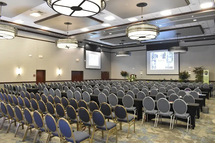 DoubleTree by Hilton Hotel Asheville - Biltmore 4