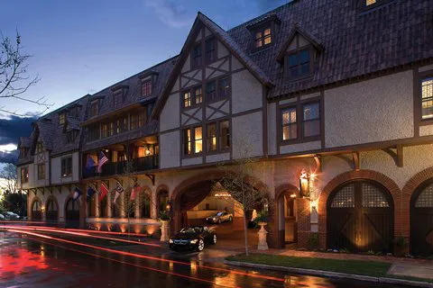 Grand Bohemian Lodge Asheville, Autograph Collection 5