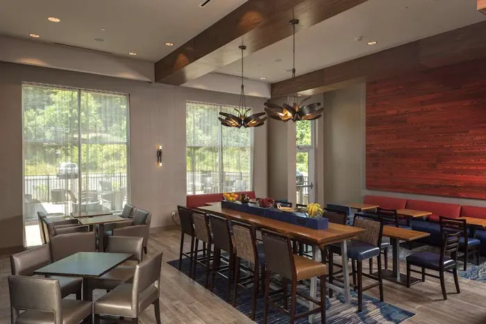Hampton Inn & Suites Asheville Biltmore Village 4
