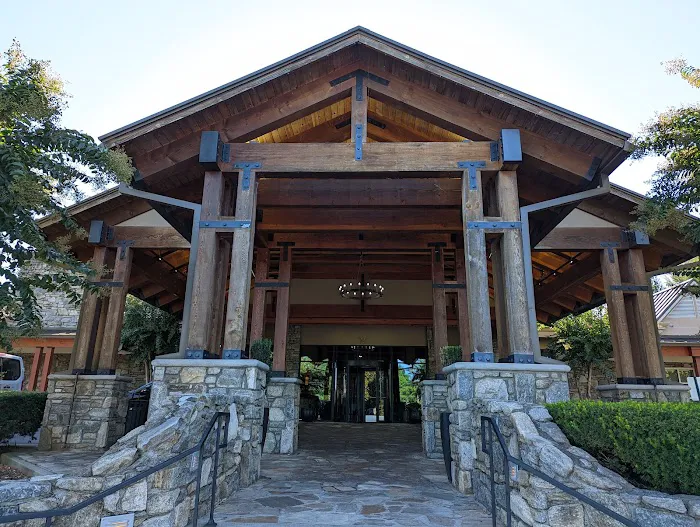 Crowne Plaza Hotels & Resorts Asheville, an IHG Hotel 4