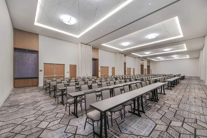 Embassy Suites by Hilton Asheville Downtown 5