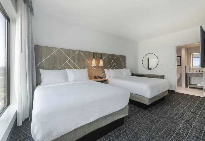 Embassy Suites by Hilton Asheville Downtown 5