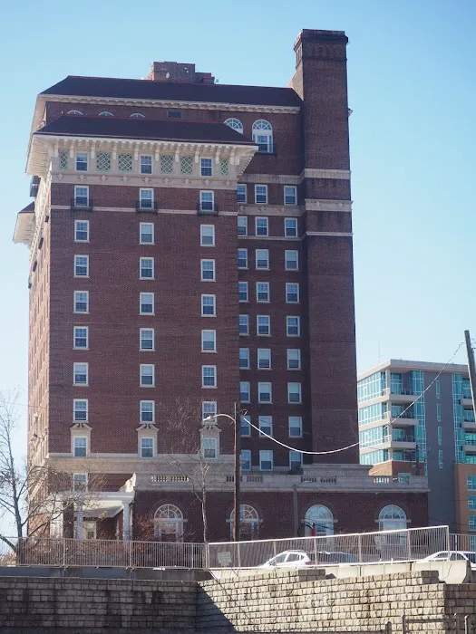 Asheville West Country Inn 5