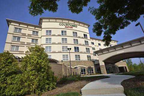 Courtyard Asheville Airport 4