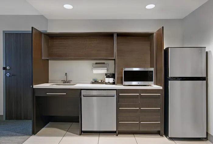 Home2 Suites by Hilton Asheville Airport 5