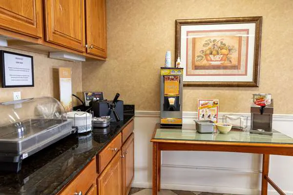Quality Inn 4