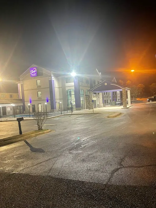 Sleep Inn & Suites 4