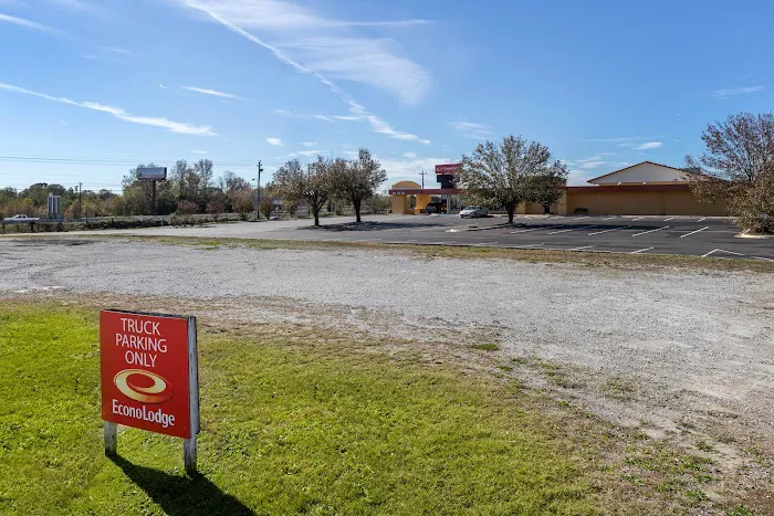 Econo Lodge 4