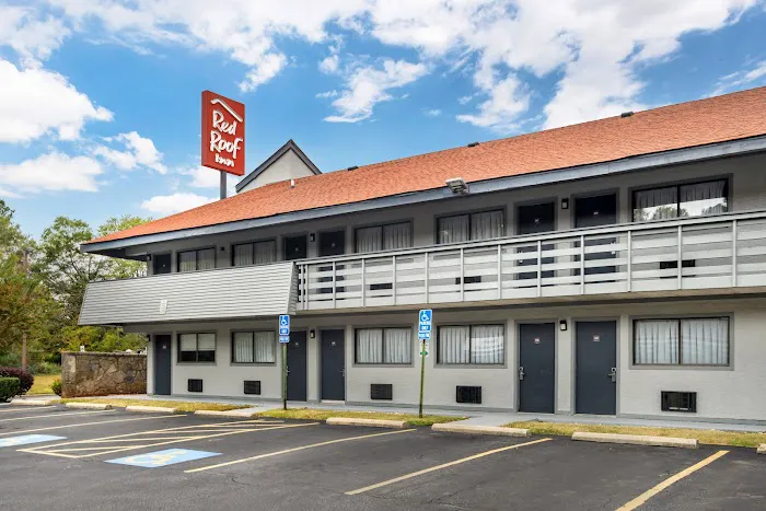 Red Roof Inn Greenville 4