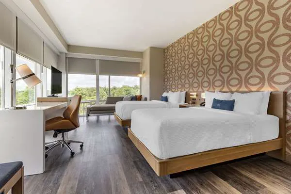 Cambria Hotel Greenville 4