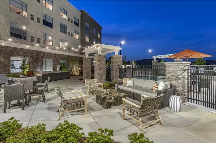 DoubleTree by Hilton Greenville Woodruff Road 4