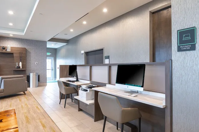 Holiday Inn Greenville - Woodruff Road by IHG 4