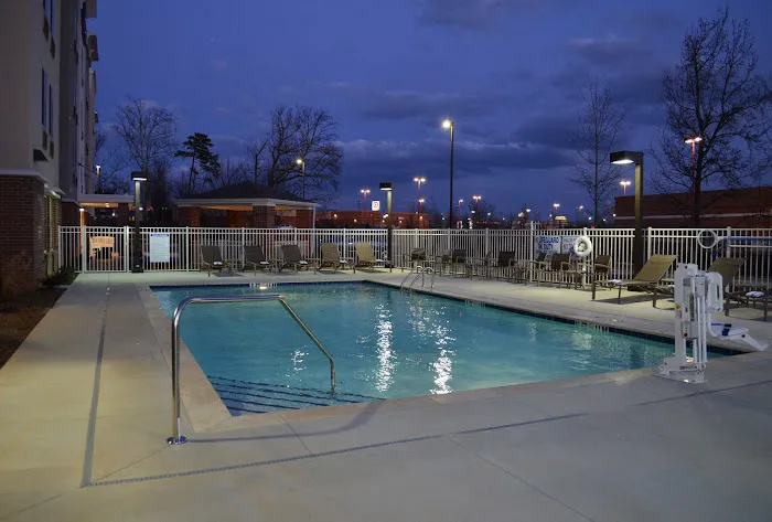 Candlewood Suites Greenville by IHG 4