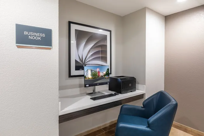 Candlewood Suites Greenville by IHG 4