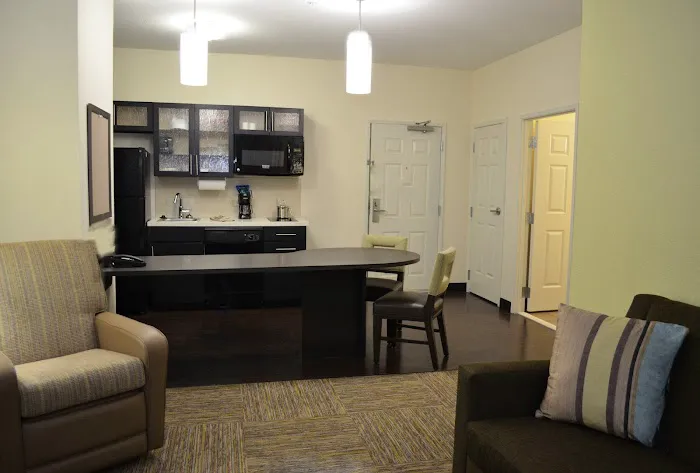 Candlewood Suites Greenville by IHG 4