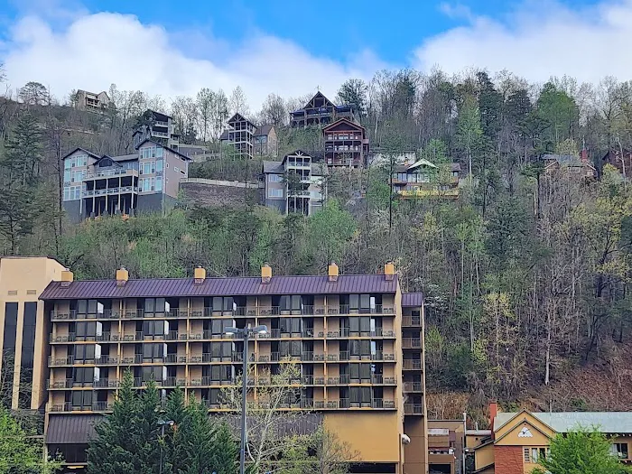 Edgewater Hotel and Conference Center Gatlinburg 4