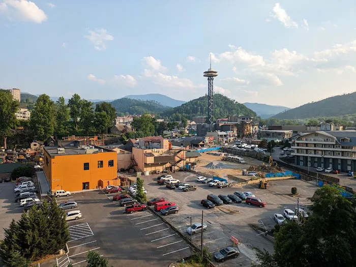 Edgewater Hotel and Conference Center Gatlinburg 4