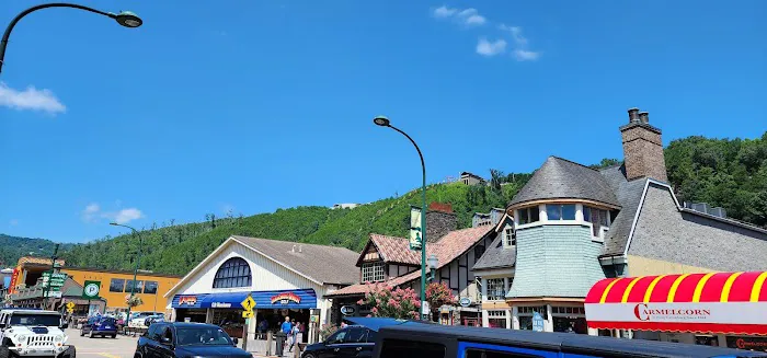Gatlinburg Town Square. 4