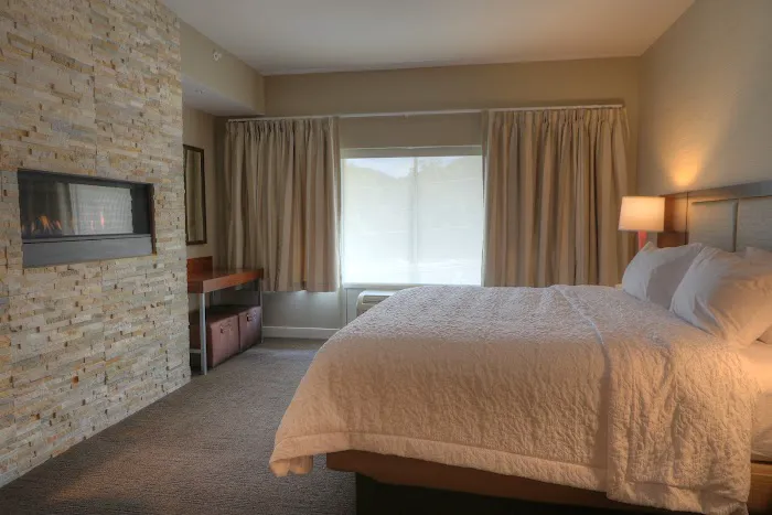 Hampton Inn Gatlinburg Historic Nature Trail 4