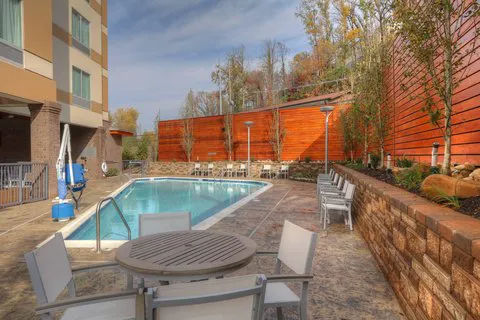 Fairfield Inn & Suites Gatlinburg Downtown 4