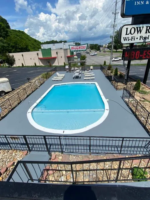 Bear Mount Inn & Suites 4