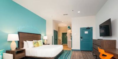 Camp Margaritaville RV Resort & Lodge - Pigeon Forge