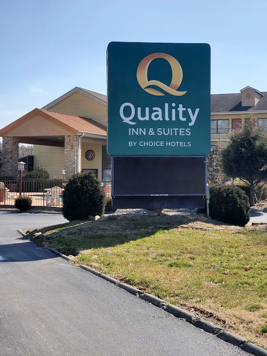 Quality Inn & Suites Sevierville - Pigeon Forge 4