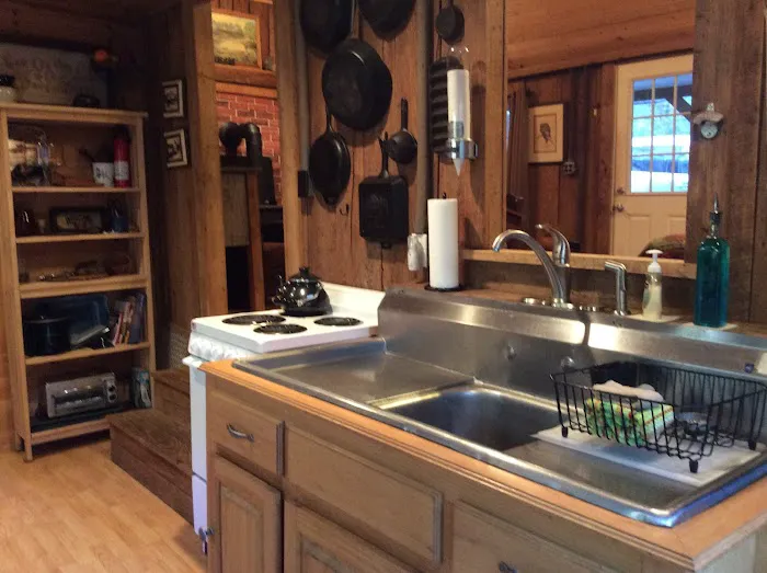 Holyfield Cabin and Bunkhouse 4