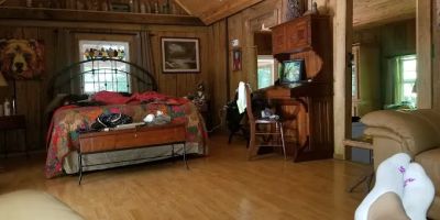 Holyfield Cabin and Bunkhouse