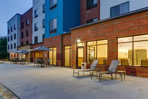 Fairfield Inn & Suites Asheville Weaverville 4