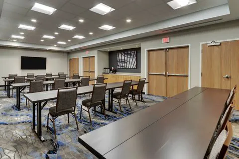 Fairfield Inn & Suites Asheville Weaverville 4