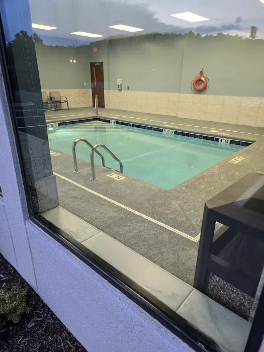 Holiday Inn Express Asheville - Woodfin by IHG 4